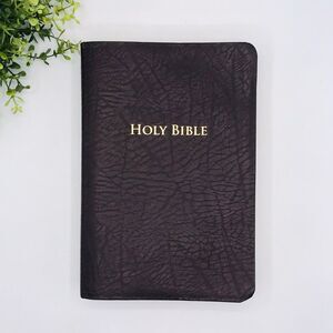 The King James Study Bible Second Edition-2013 Thomas Nelson See Pics For Damage